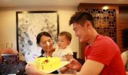 结婚视频被爆料家暴男,结婚喜讯背后，男方家暴行为引发热议