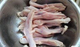 无骨鸭爪爆料怎么做视频,轻松上手，美味分享